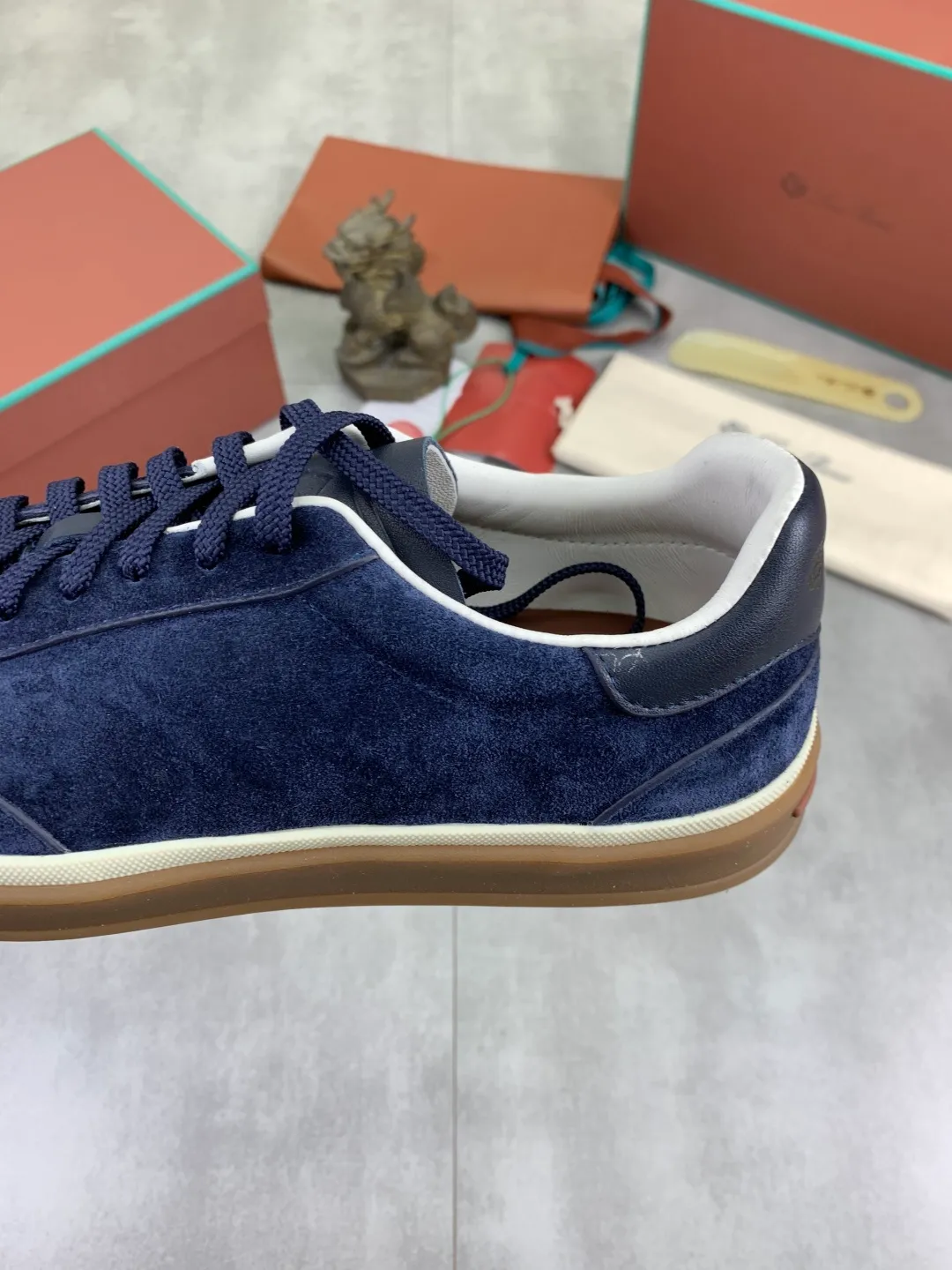 Men's men's shoes 💰P580 New model 💰 The latest casual shoes Loro Piana 💯 Top grade 💯 Buy the original copy 💯 Founded the existing Loro Piana company on April 24, 1924. It is the sixth generation of family operation, providing the best quality products to customers who are discerning about taste and quality. Imported original fly woven fabric with cowhide fabric, plain calfskin lining, hand-stitched thread with cowhide feet, original packaging, high-end outsole, size: 38-45 (customized for 46), 8️⃣ colors available